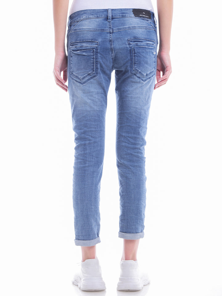 Isabella Slim Boyfriend Jean