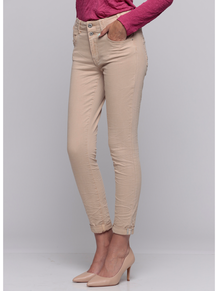 Alexis Irish Cream Boyfriend Pant — half body side pose | Bianco Jeans