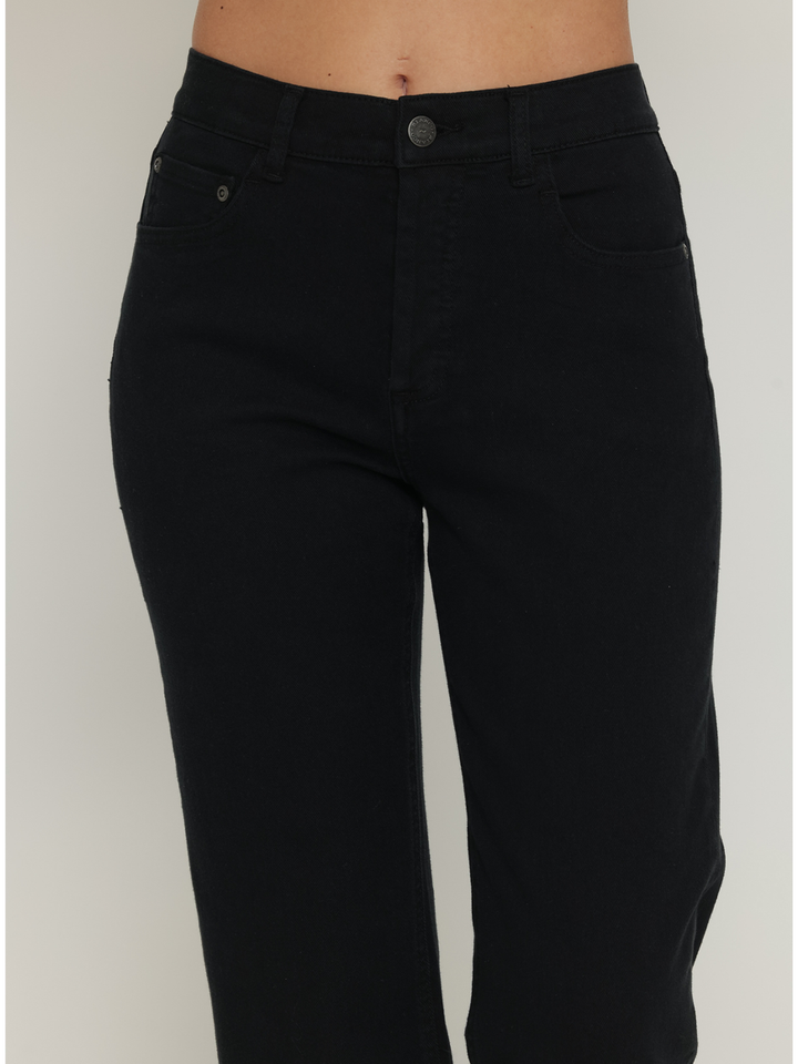 Cassie Black Straight Jean — close up of waist and pocket details | Bianco Jeans