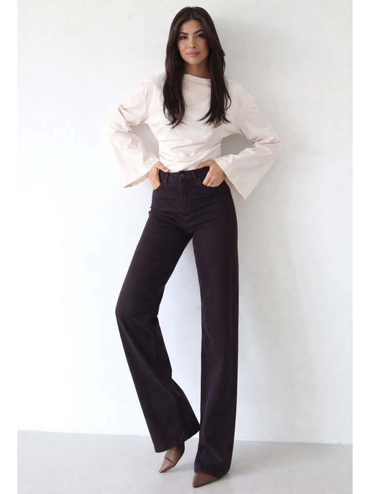 Nita Coco Wine Straight Jean - Full Body Front Styled Hands in Pockets | Bianco Jeans