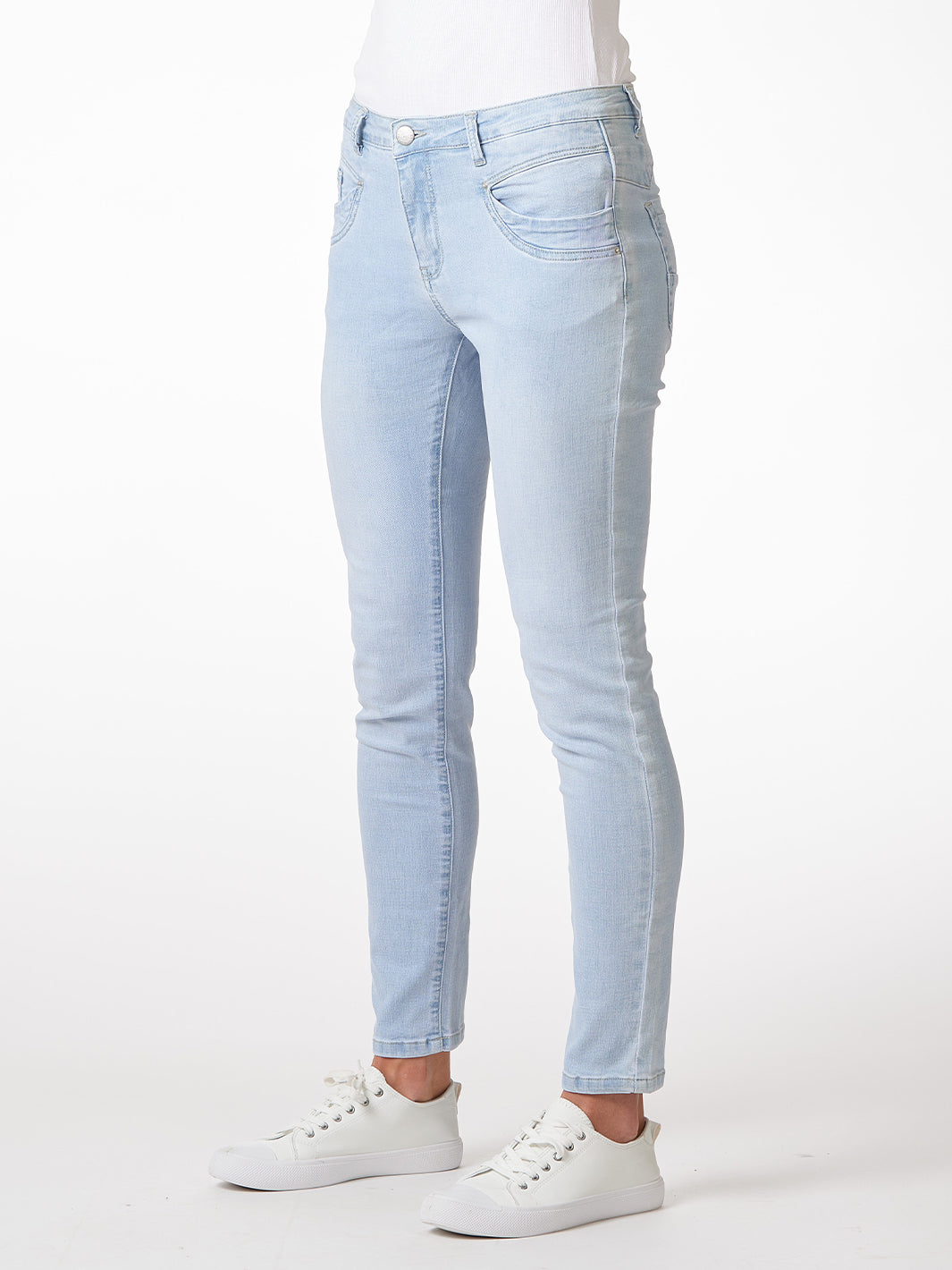 Merlot Ice Blue Slim Boyfriend Jean