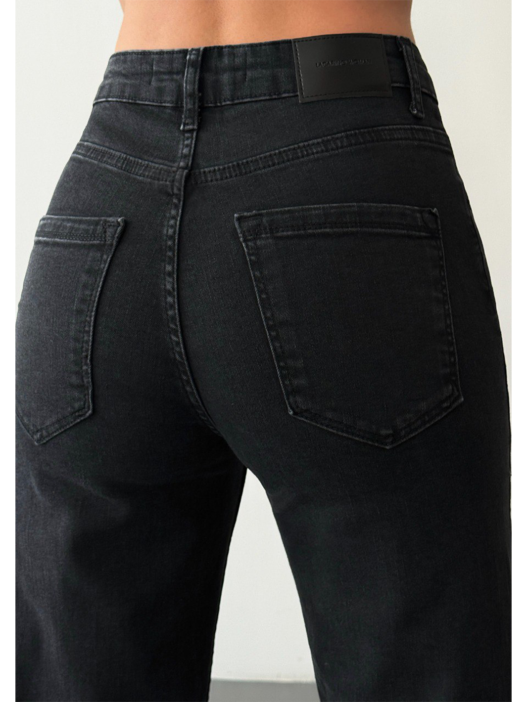 Nita Charcoal Gray Straight Jean - Close Up Back Pocket and Stitching Detail | Bianco Jeans