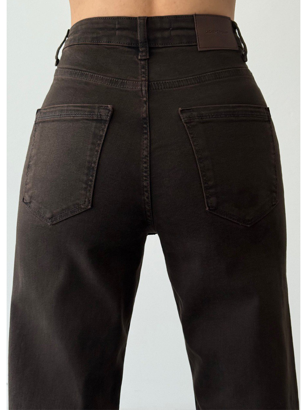 Nita Espresso Straight Jean - Close Up Back View Detail | Bianco Jeans