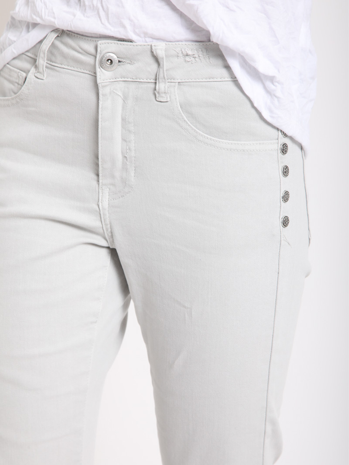 Ryan Stone Straight Leg Jean — close up of waist and silver-tone stud detail | Bianco Jeans