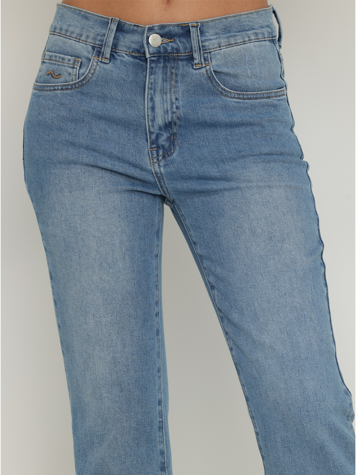 Isabella Straight Jean Medium Blue — close up of front waist showing pocket and zip fly detail on medium blue stretch denim | Bianco Jeans